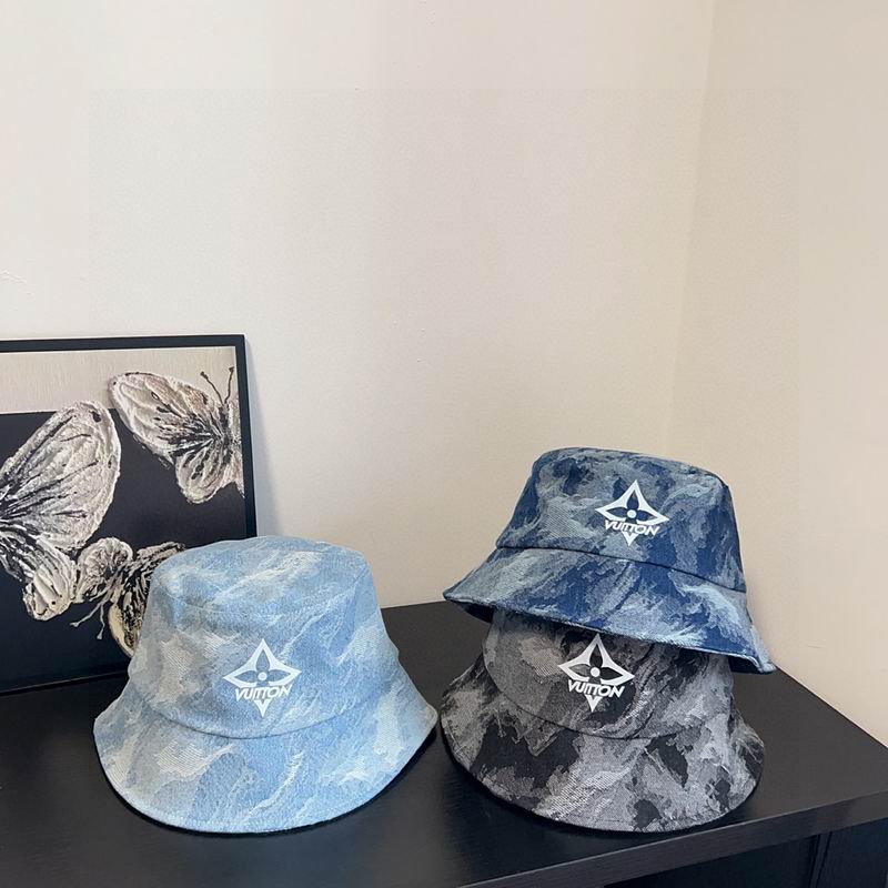 LV hat 060107